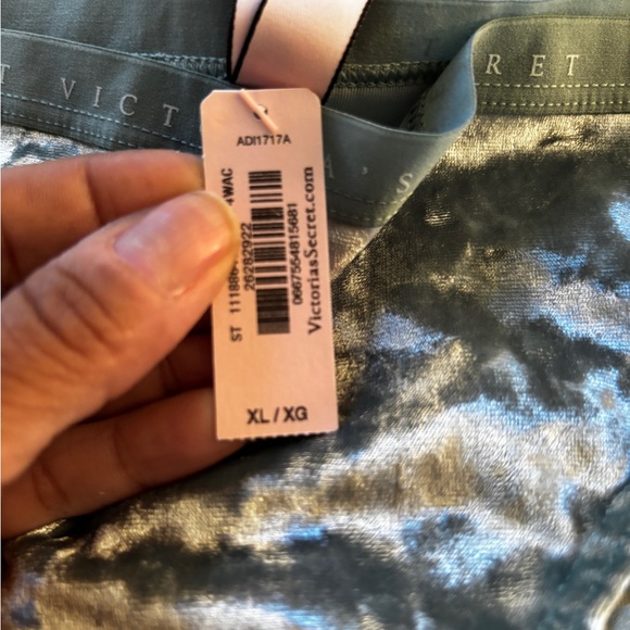 Victoria Secret Velvet Panty - Picture 4 of 4